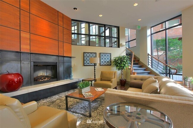 Photo - 5450 Leary Ave NW Unidad 659 (Top Floor)