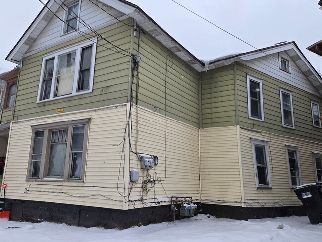 Building Photo - 2023 Lodi St Unit 2023 Lodi St Apt 2