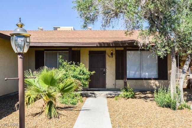 Photo - 1108 Meadbrook St