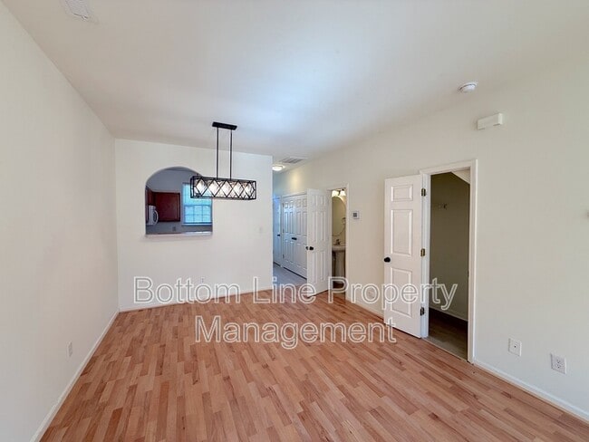 Photo - 5703 Erin Dr