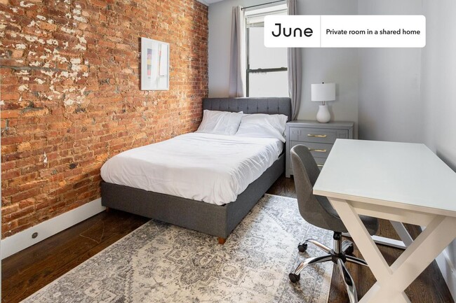 Building Photo - Room in Shared 4 bed/2 bath home