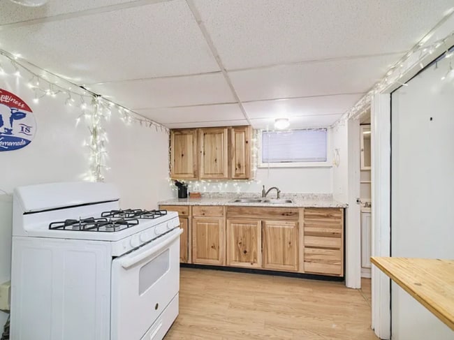 Photo - 720 E Ludington Ave