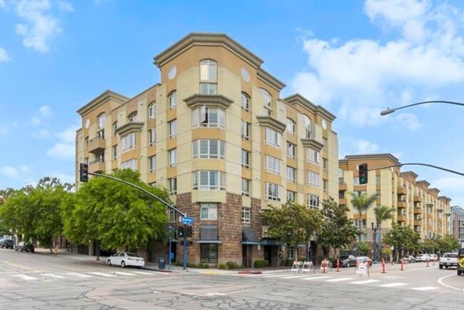 Stylish 3-Bedroom Ground Floor Unit in the... - Stylish 3-Bedroom Ground Floor Condo Unit in the... Unit 2213