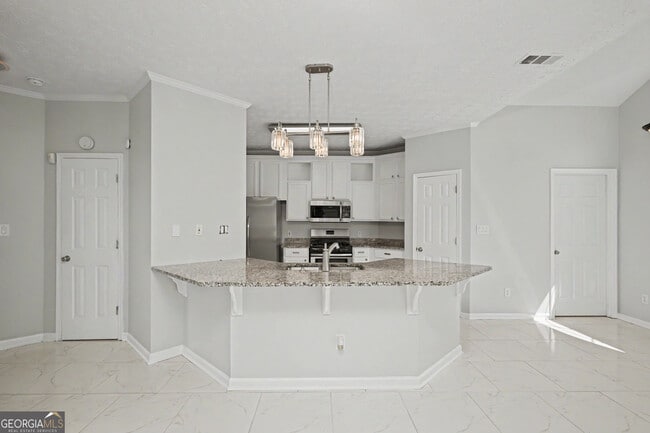 305 Sunderland Cir