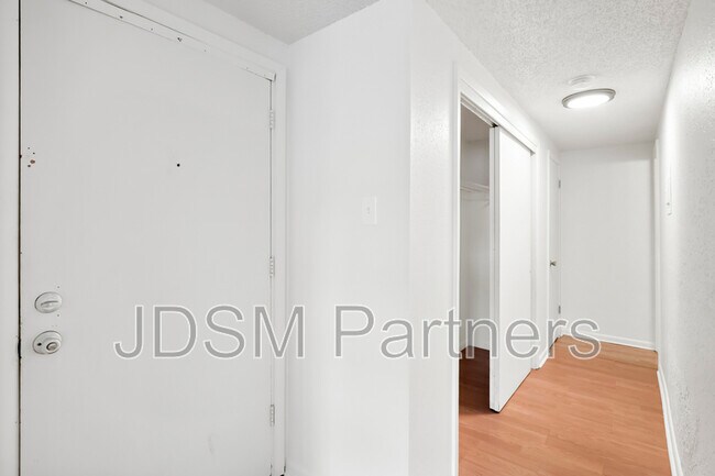 Photo - 1415 N Pearl St