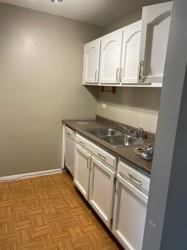 Photo - 580 Hill Dr Unit 301