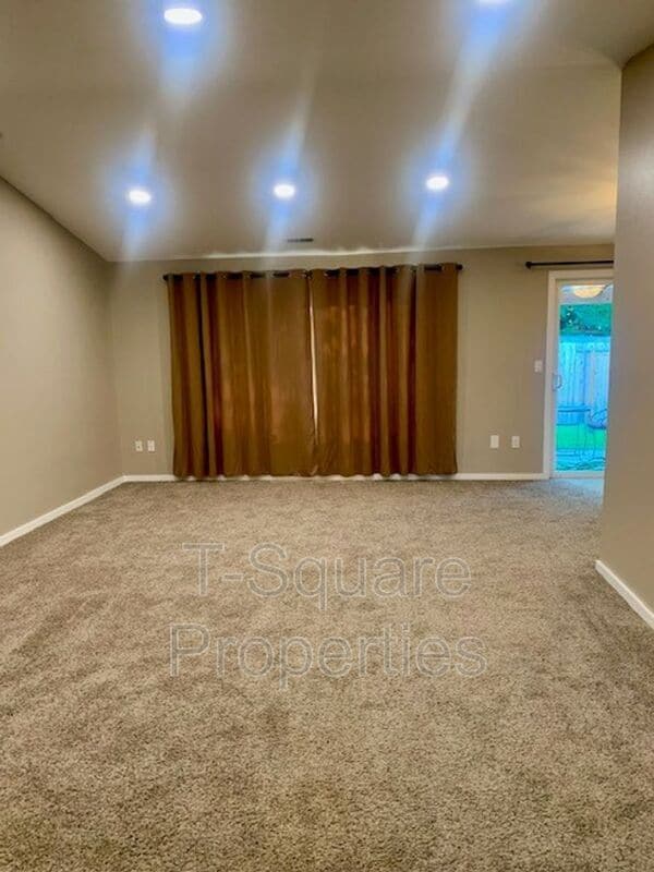 Photo - 18114 145th Pl NE