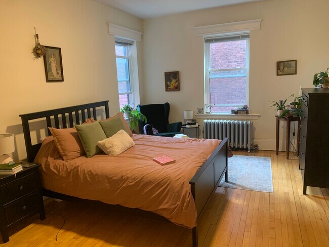 1120 Beacon St Unit 2D