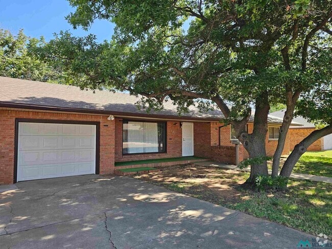 Building Photo - 521 John Doe St Rental