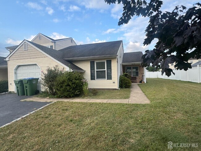 Photo - 69 Sagamore Ave S