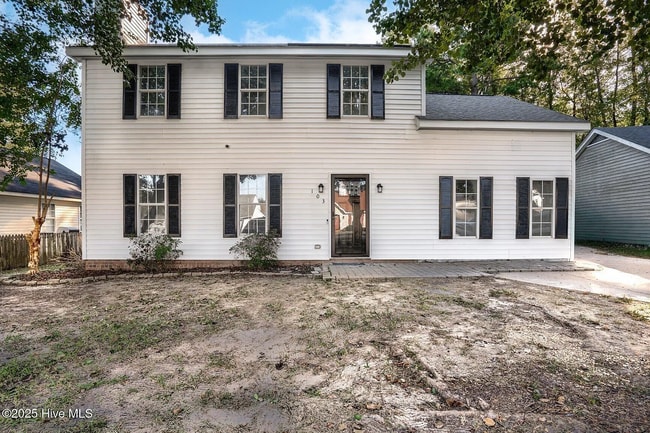 Building Photo - Room in House on Sara Dr