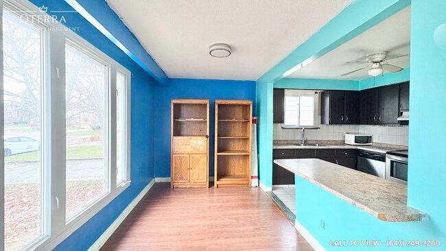 Photo - 104 Capreol Crt