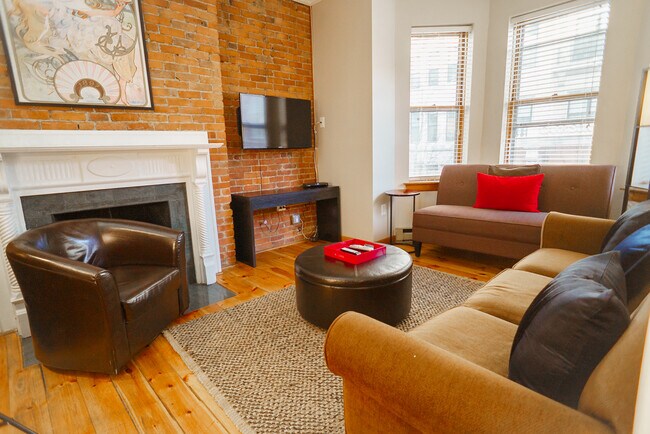 15 Garrison St Unit 4