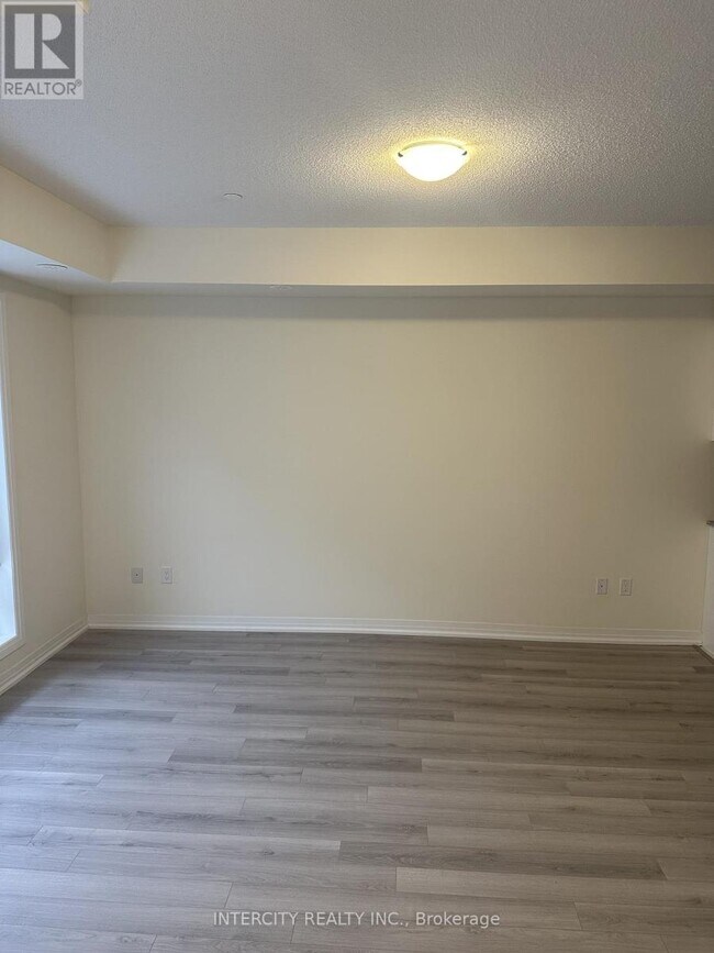 Photo - 245 McLevin Ave