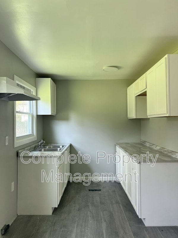 Photo - 2432 Ishkooda Rd SW