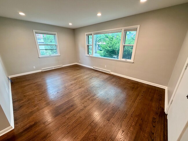 2987 S Clement Ave Unit 2987