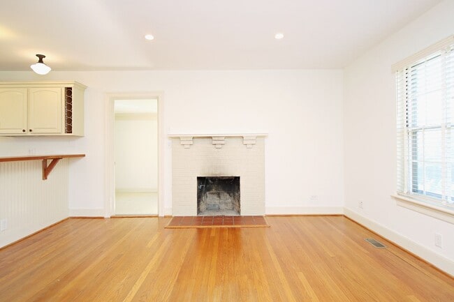 Photo - Charming Home With Fenced Yard