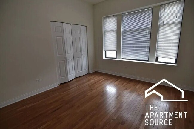 Photo - 802 W Belmont Ave Unit 3E