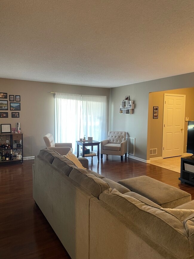 Photo - 1200 Hillside Ave Unit 407