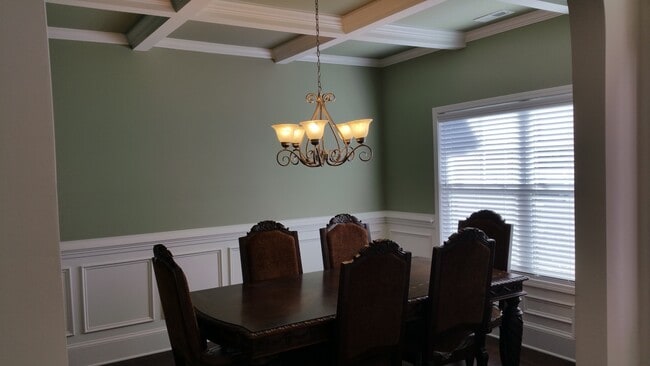 Photo - Big Beautiful and Available