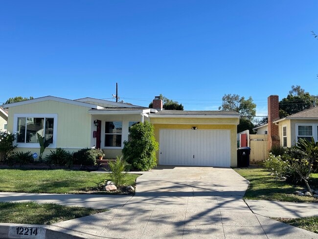 Photo - 12214 Aneta St Casa