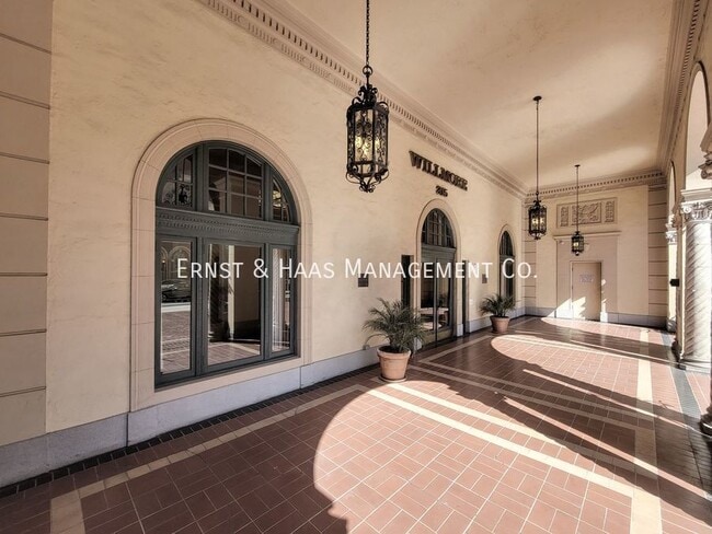 Photo - 315 W 3rd St Unidad #507