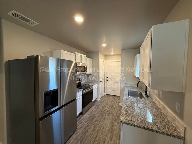 Photo - 7420 35th St