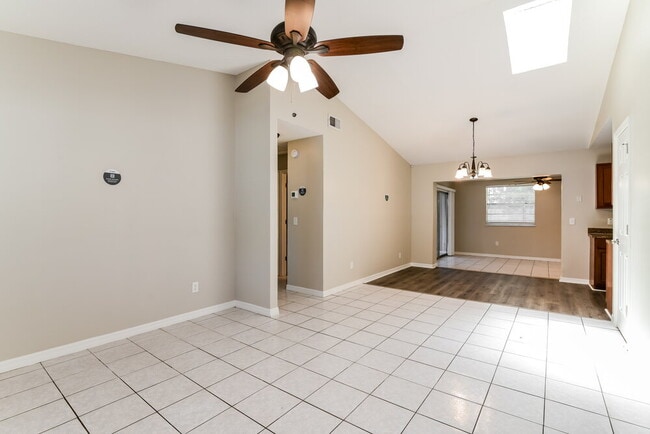 Photo - 724 Iowa Woods Cir E
