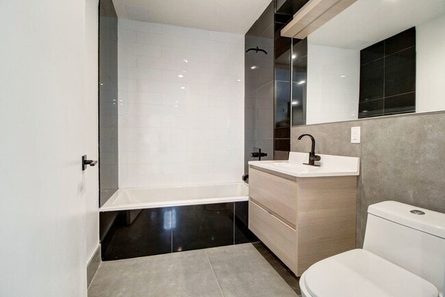 Photo - 171 Linden Blvd