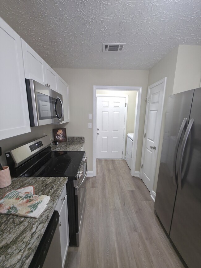Photo - 171 Westchester Cir