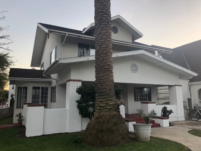 Photo - 5702 Carlton Way