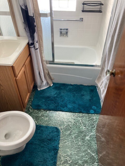 Bath - 5446 N Elston Ave Unit 2N