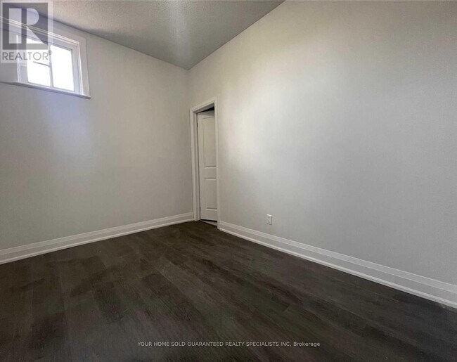 Photo - 15229 Yonge St