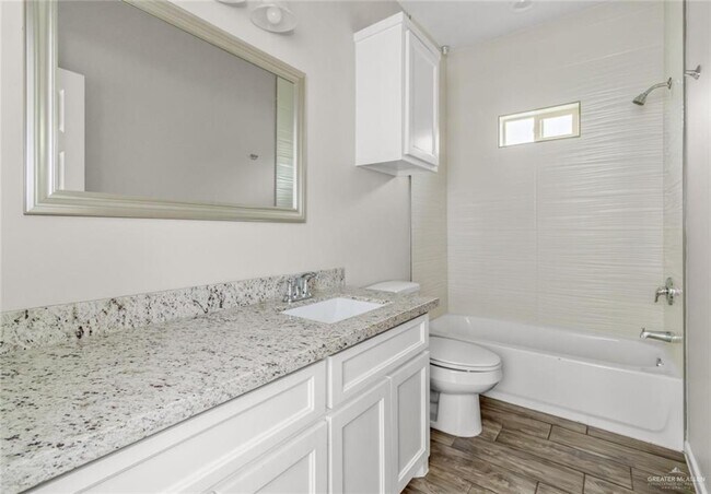 11 Kentucky St Unit 3