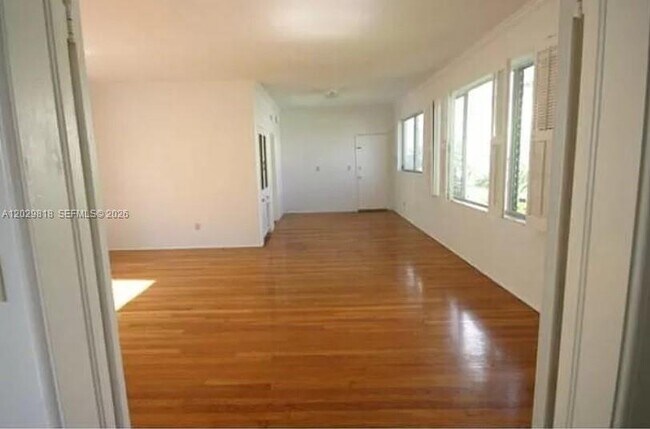 Photo - 3921 Meridian Ave Unit 3C