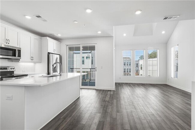 Photo - 501 Burton Dr