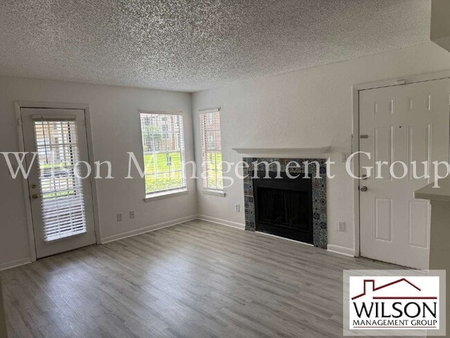 Photo - 5540 Devonbriar Way Unidad Apartment H104