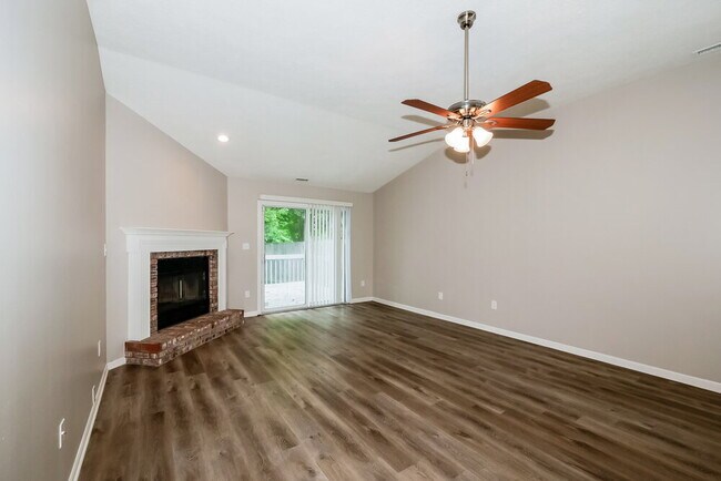 Photo - 5507 Old Barn Dr