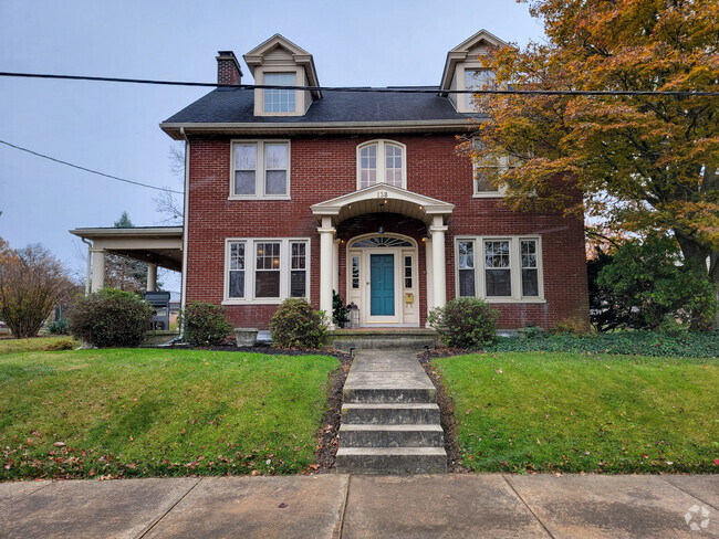 Building Photo - 138 W Broad St Rental