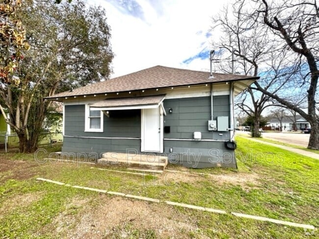 Building Photo - 1827 Proctor Ave Unit 1827B Proctor Rental