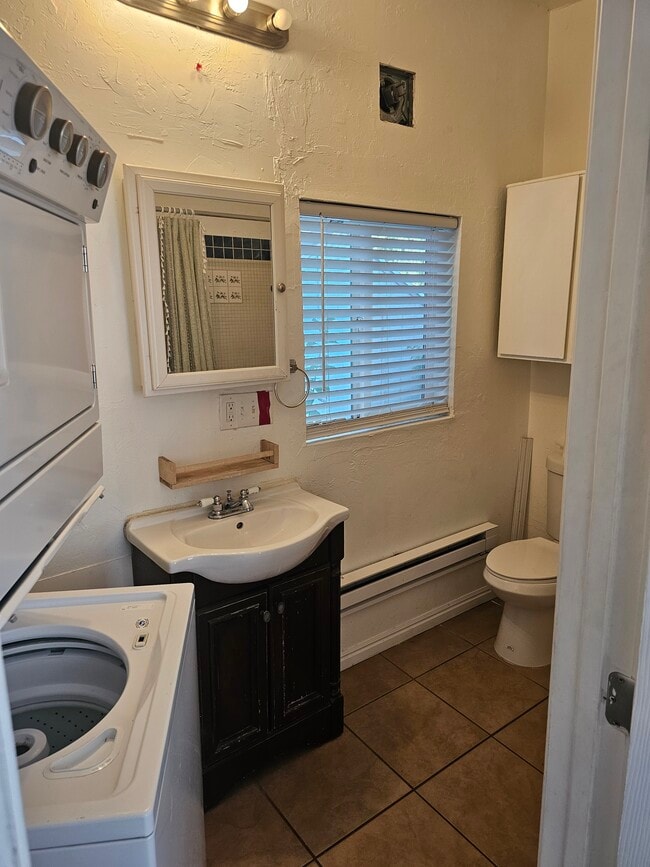 Photo - 145 W Goltz Ave