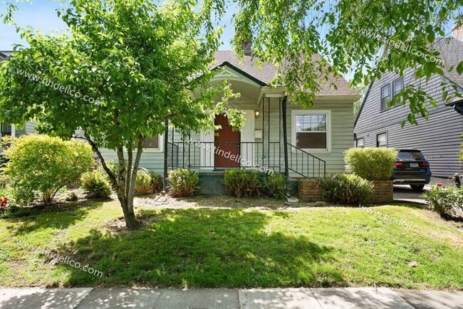 Photo - Charming Hosford-Abernethy Craftsman – 3 Bedroom Home w/ Fenced Yard - Pets Welcome!