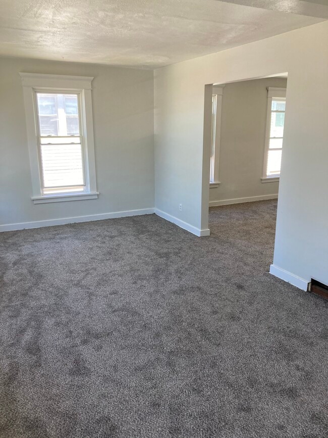 Photo - 735 E 28th St Unit 2