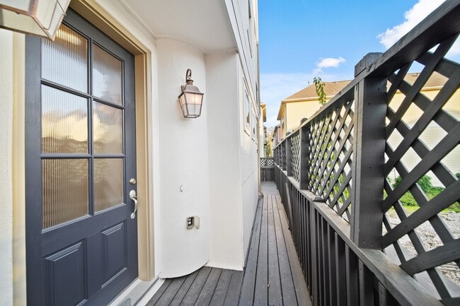 Photo - 1250 W 23rd St