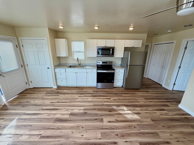 Photo - 1380 Cleveland St Unidad B