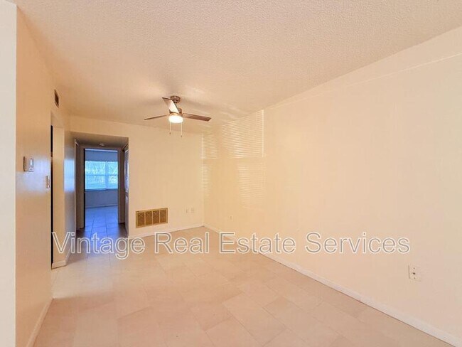 Photo - 3301 58th Ave S Unidad #602