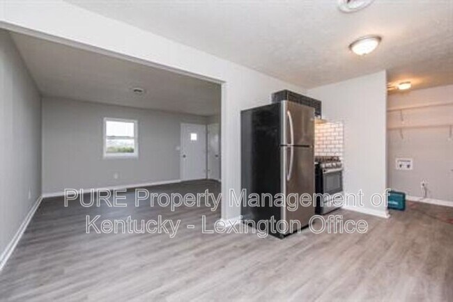 Photo - 1512 Shelburn Ct