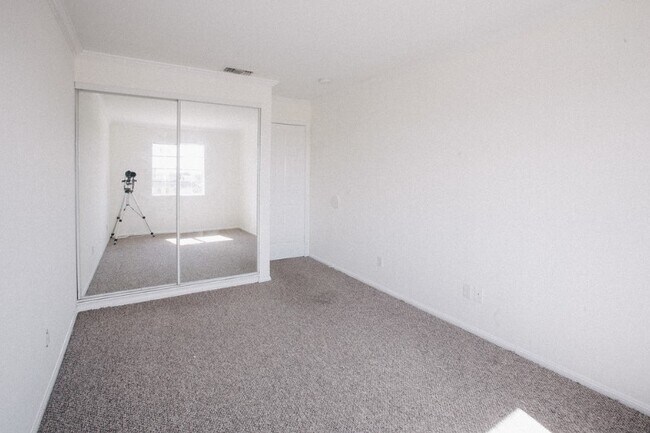 Photo - 1207 S Serrano Ave