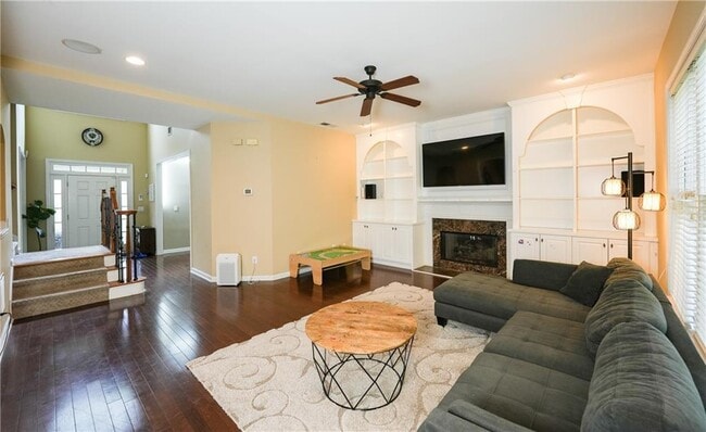 Photo - 350 Scarborough Way