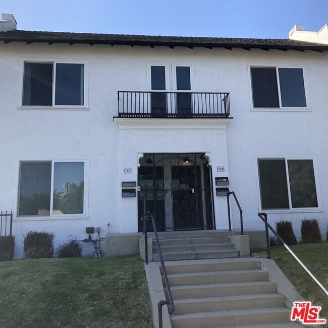 Photo - 767 N Ridgewood Pl Unit 1/2